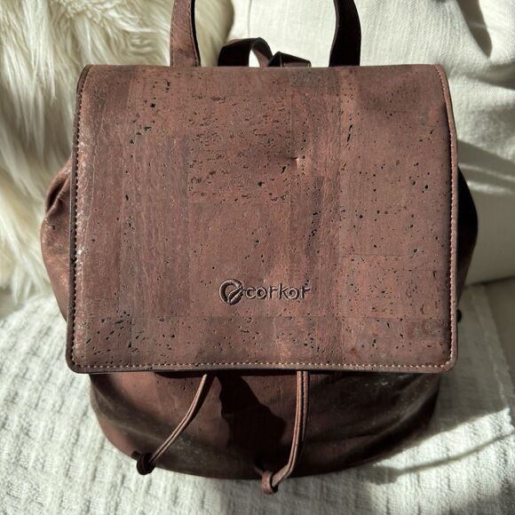 Corkor Backpack Bag Chocolate Brown Cork Vegan Sustainable Made in Portugal - Picture 2 of 14